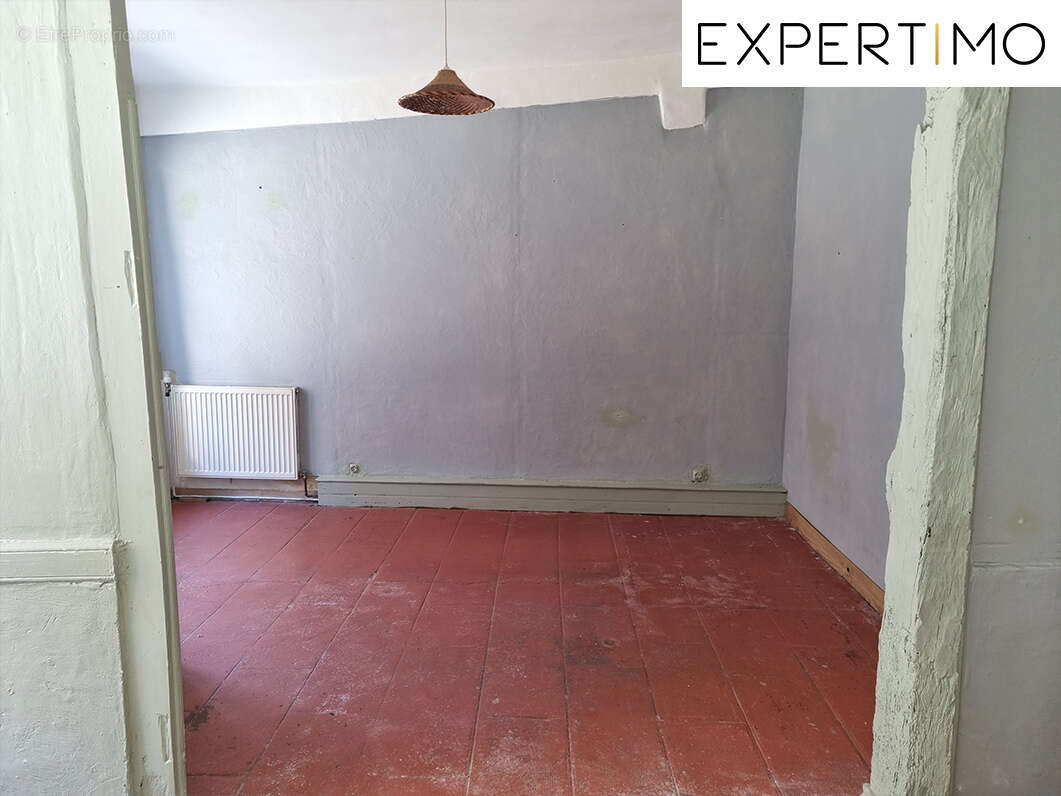 Maison atypique de 100 m2, avec petite cour. - photo 5