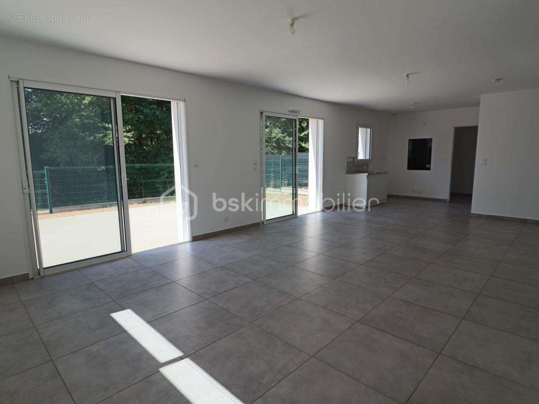 Maison de plain-pied 97 m² – À deux pas du centre et des commodités - photo 5