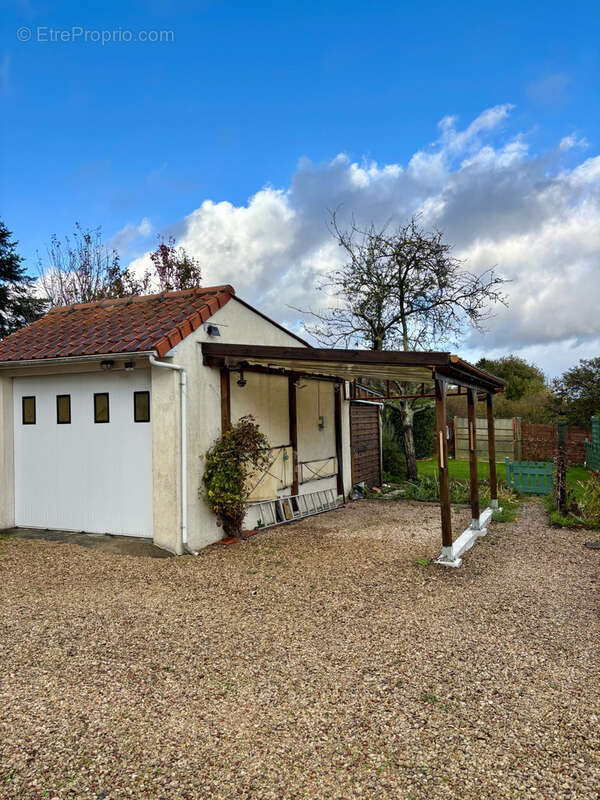 Maison à BRUAY-LA-BUISSIERE