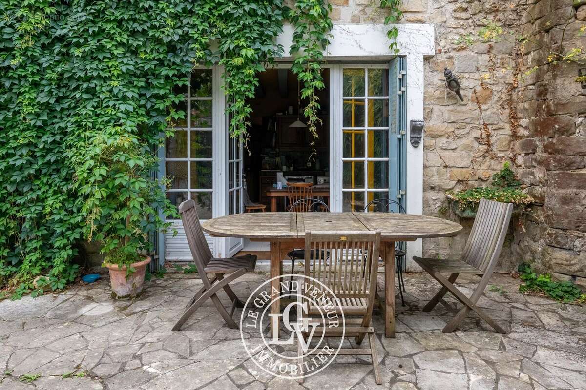 Maison à SAMOIS-SUR-SEINE