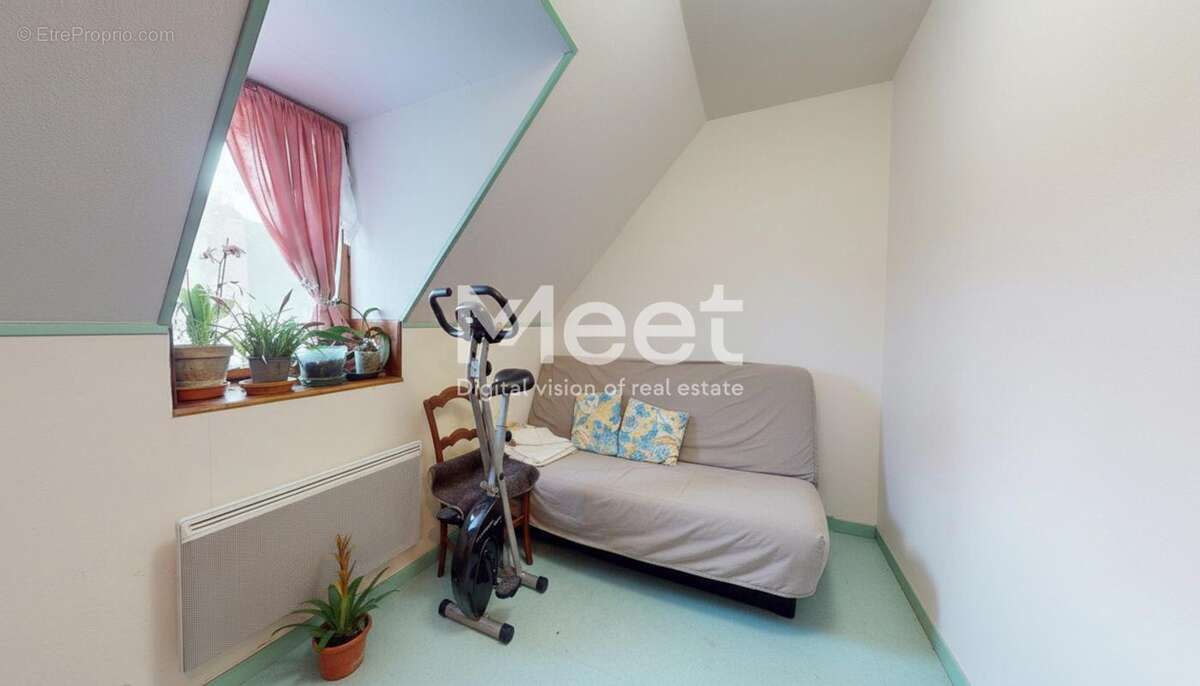 Commerce à VILLENEUVE-SUR-YONNE