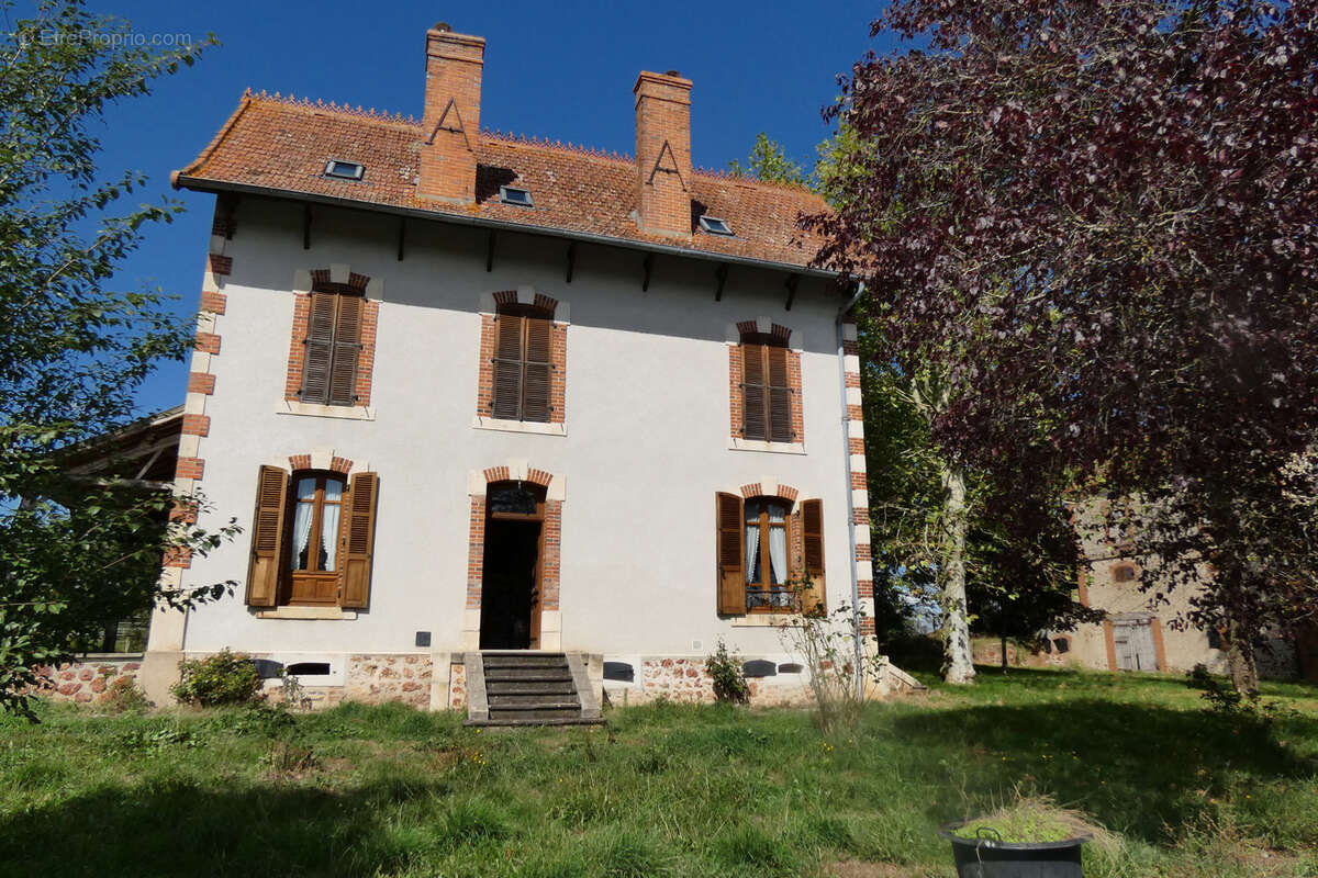 Maison à LA CHAPELAUDE