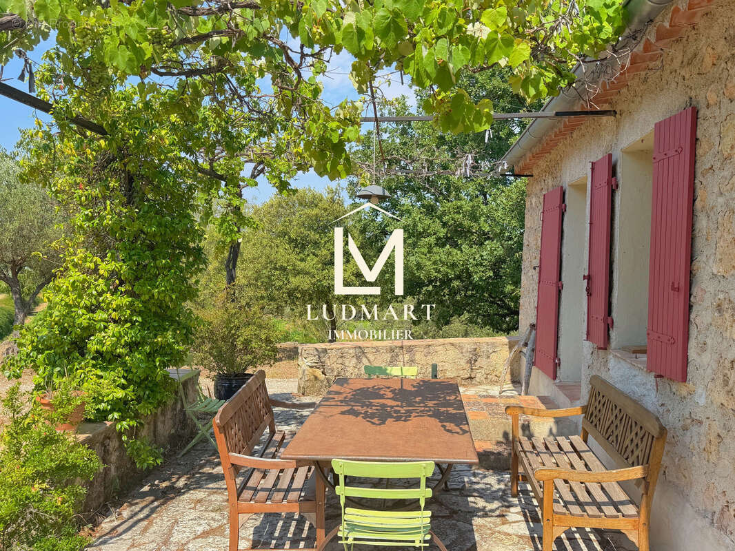 Lorgues   Domaine provençal de 11 hectares avec deux maisons indépendantes, deux piscines, vignoble AOP et oliveraie - photo 9