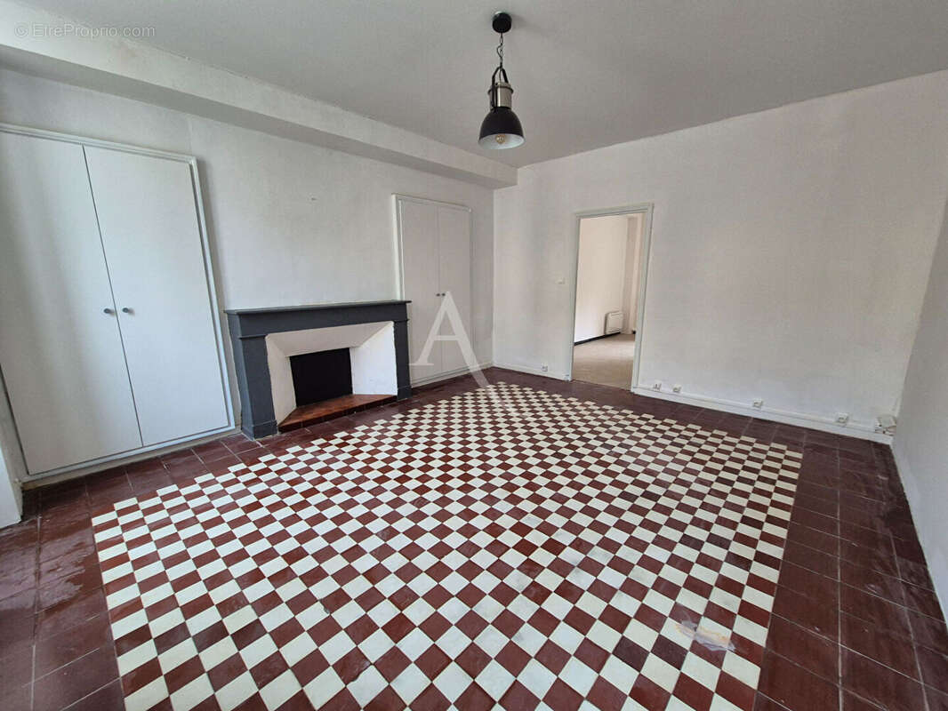 Maison à VILLENEUVE-DE-MARSAN