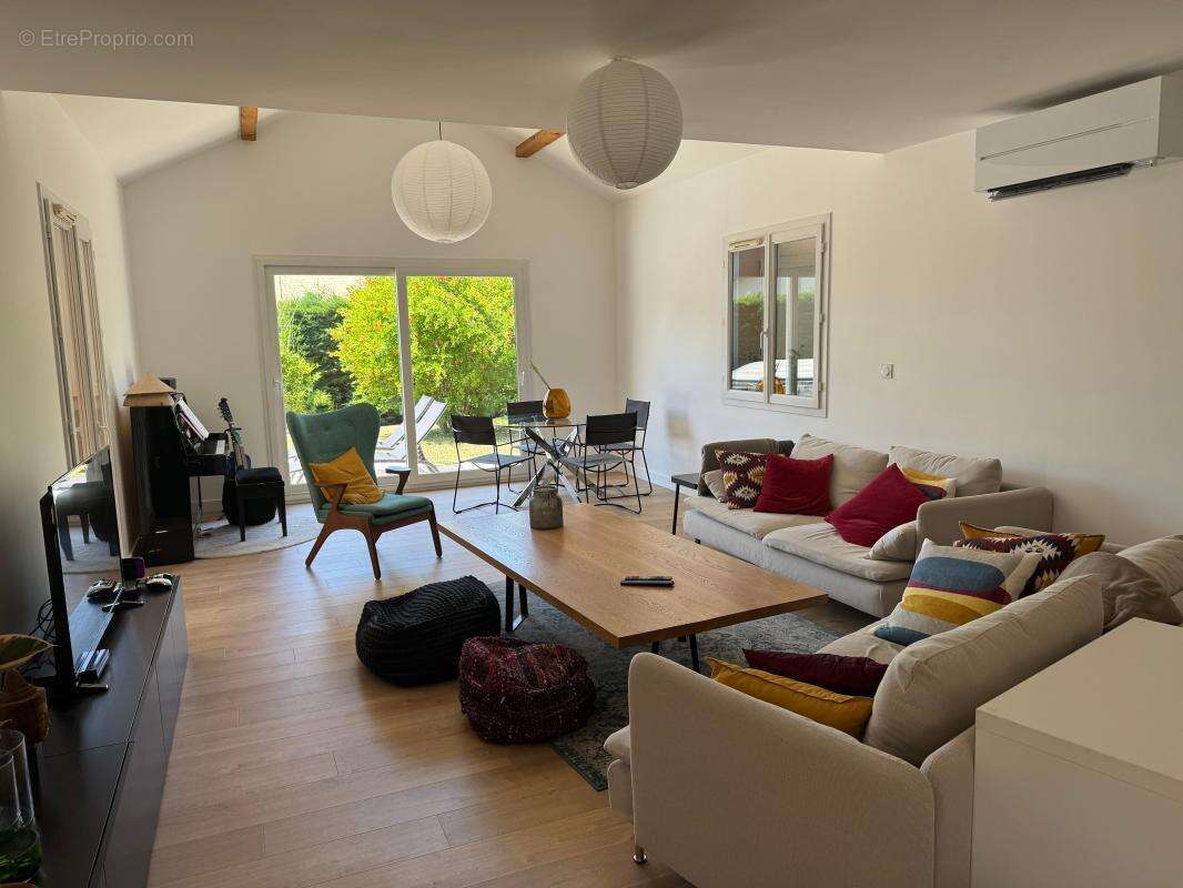 Maison entièrement rénovée avec piscine - photo 3