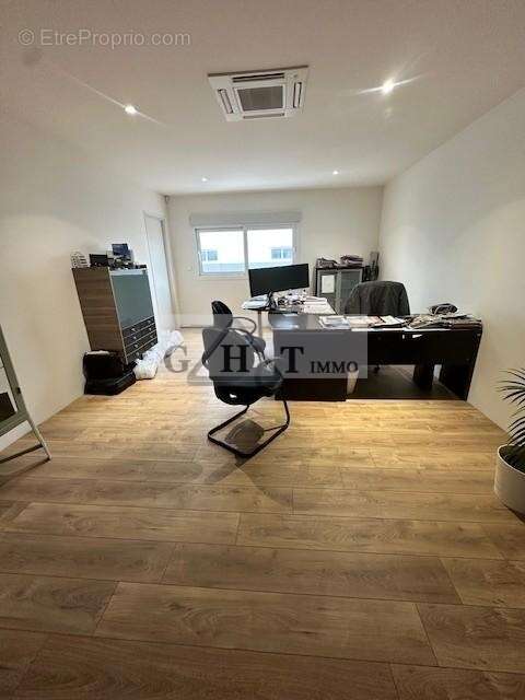 Commerce à BRIE-COMTE-ROBERT