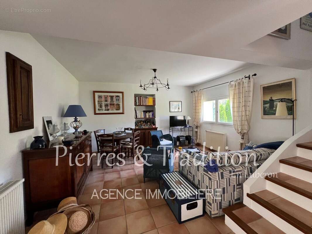 Villemus, maison de village avec jardin et vue dégagée - photo 3