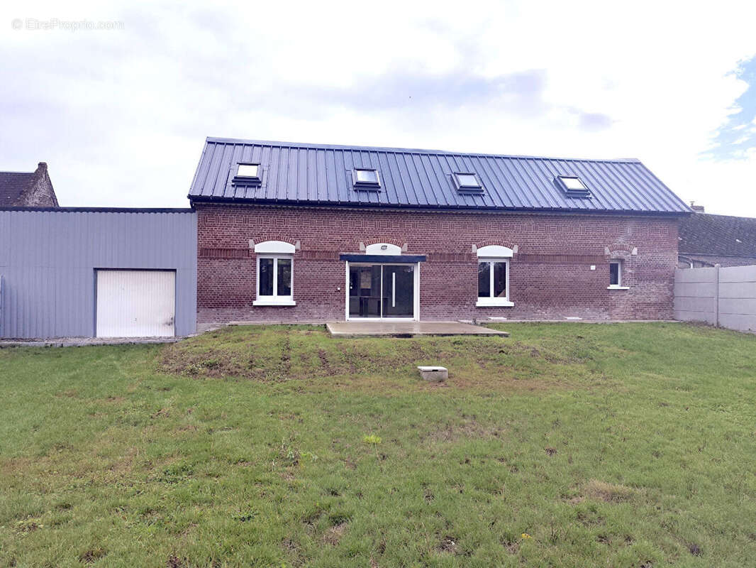 Maison à MAILLY-MAILLET