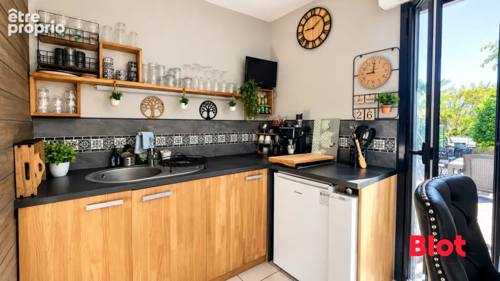 Appartement 1 pièce 27 m² à vendre à La Rochelle (17000) - photo 3