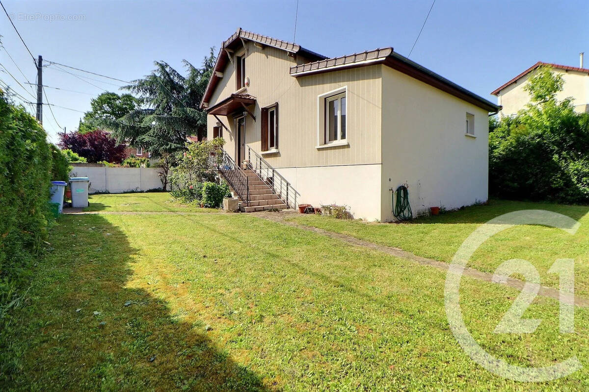 Maison à AULNAY-SOUS-BOIS