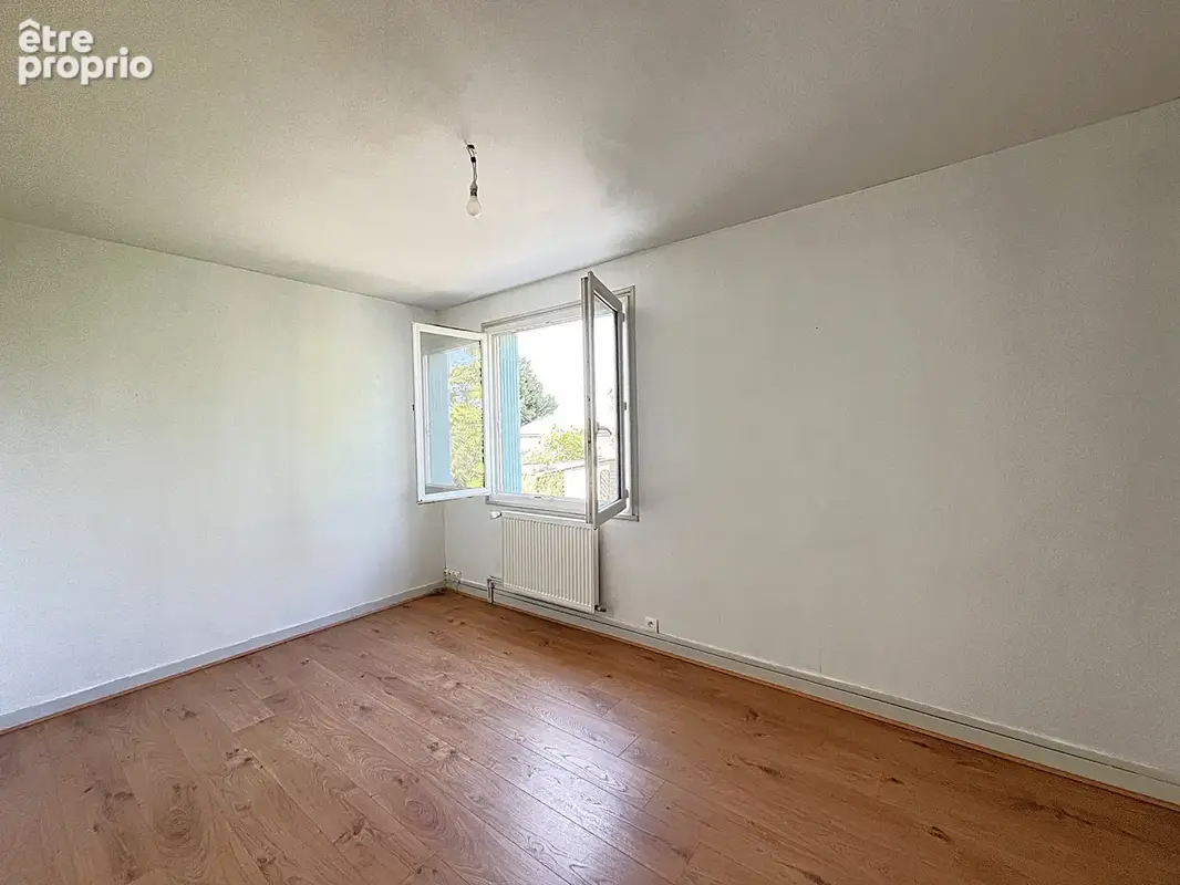 Saint-sylvain-d'anjou, maison 6 chambres, grand terrain - photo 4