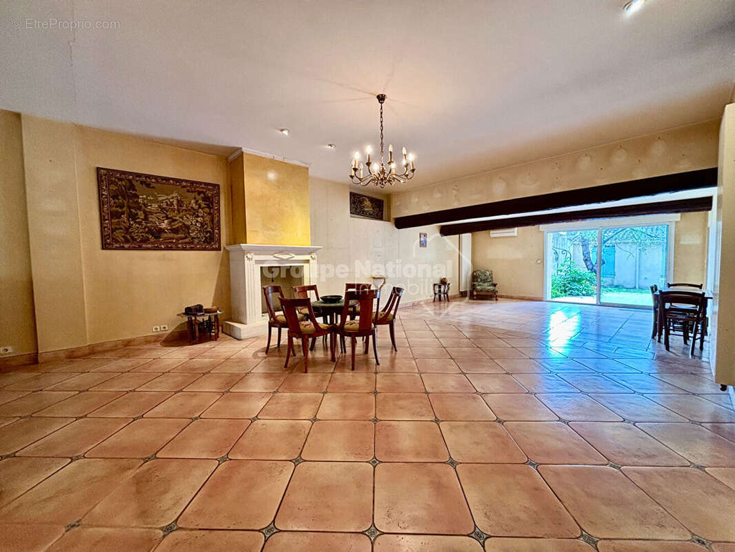 Maison à AIGUES-VIVES