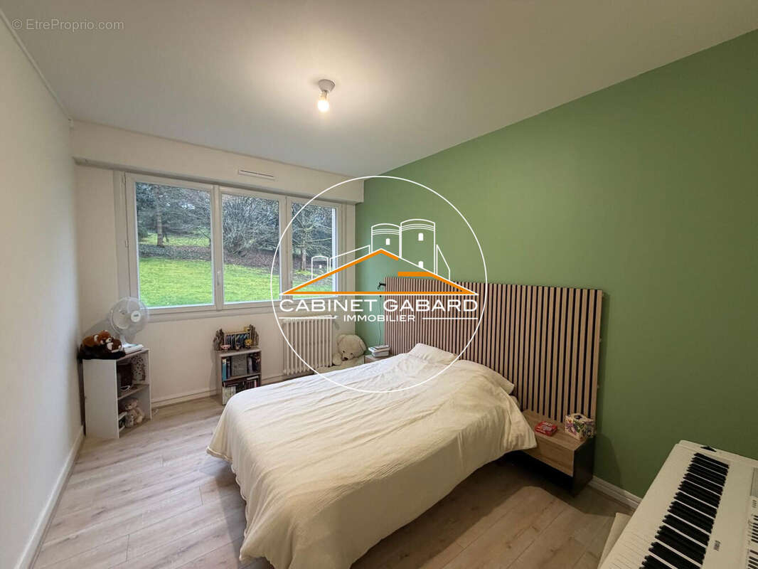 Appartement à AVRILLE