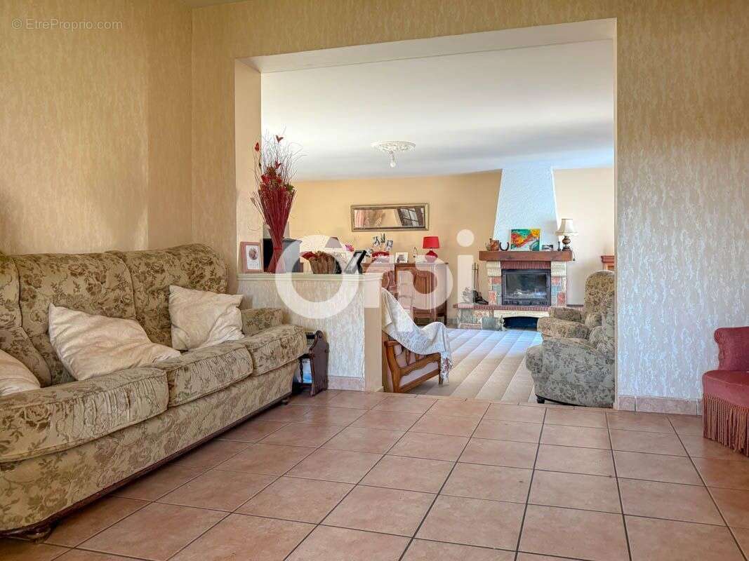 Maison à TONNAY-CHARENTE