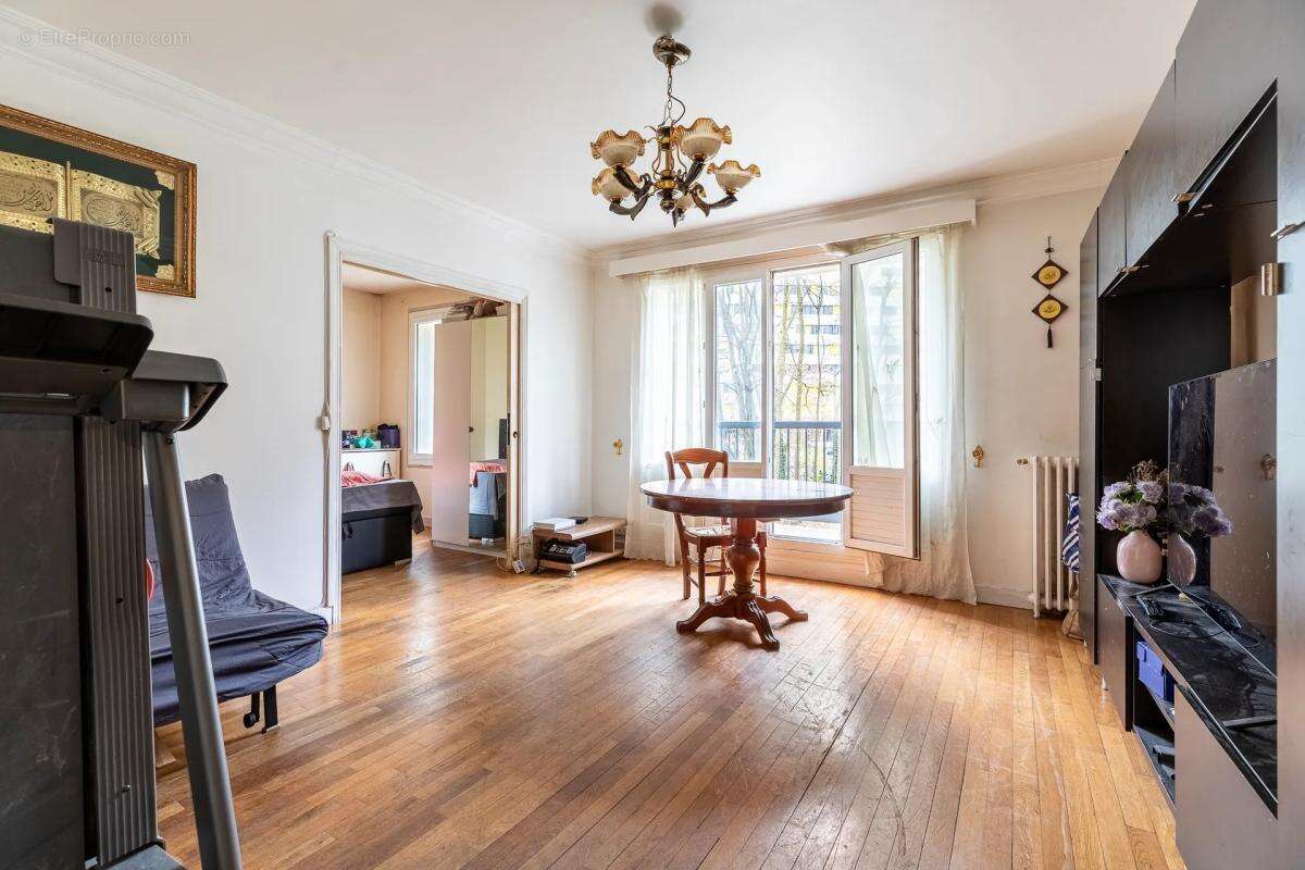 Appartement à PARIS-20E
