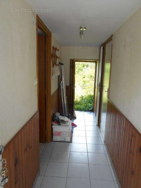Charmante petite maison en pierres d'environ 34 m2 sur 146 m2 de terrain - photo 6