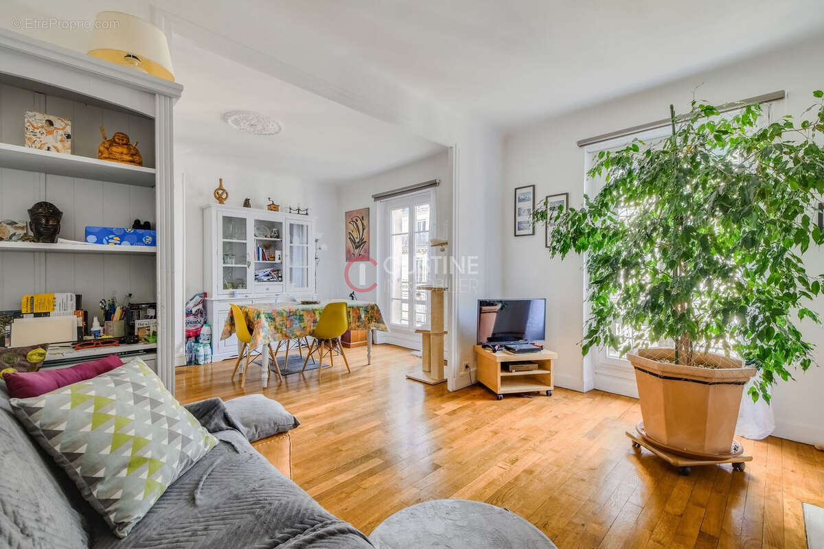 Appartement à PARIS-18E