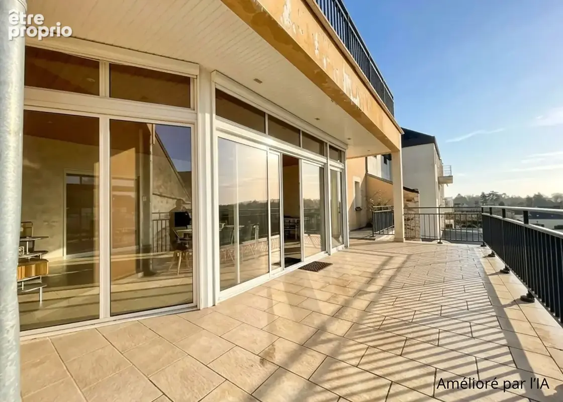 Spacieux appartement 3 chambres avec véranda, terrasse, garage et ascenseur ? Centre-ville de Château-Gontier - photo 3