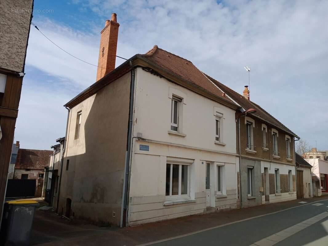 Maison à ESTIVAREILLES
