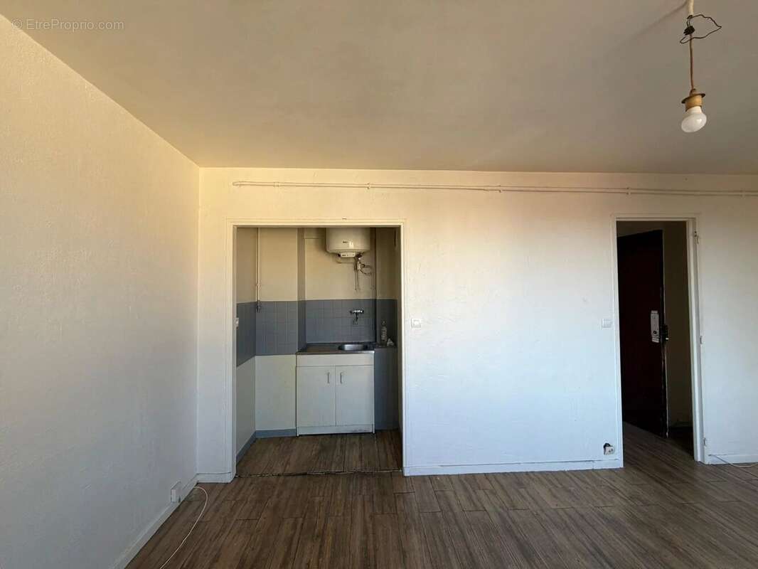 Appartement à MARSEILLE-1E