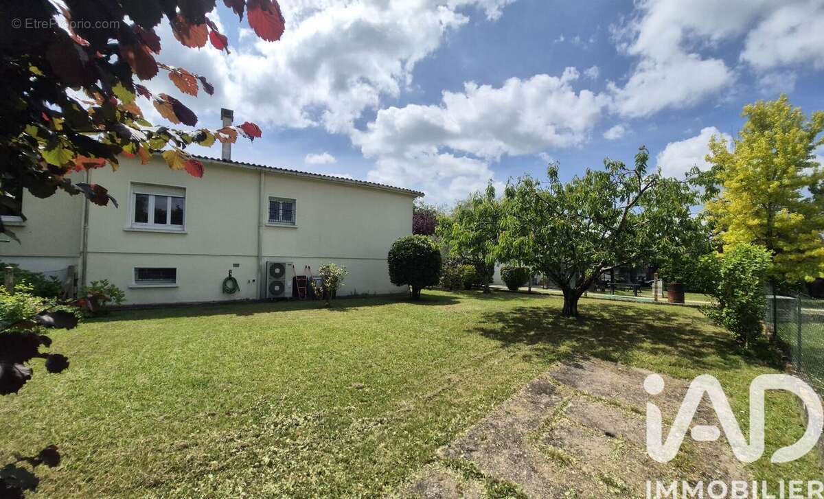 Photo 4 - Maison à CHANIERS