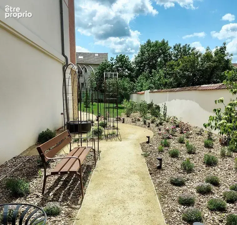 INVESTISSEMENT LOCATIF  Mantes-la-Jolie  Résidence Seniors Senioriales Mantes-la-Jolie - 9,16% de rentabilité - photo 12