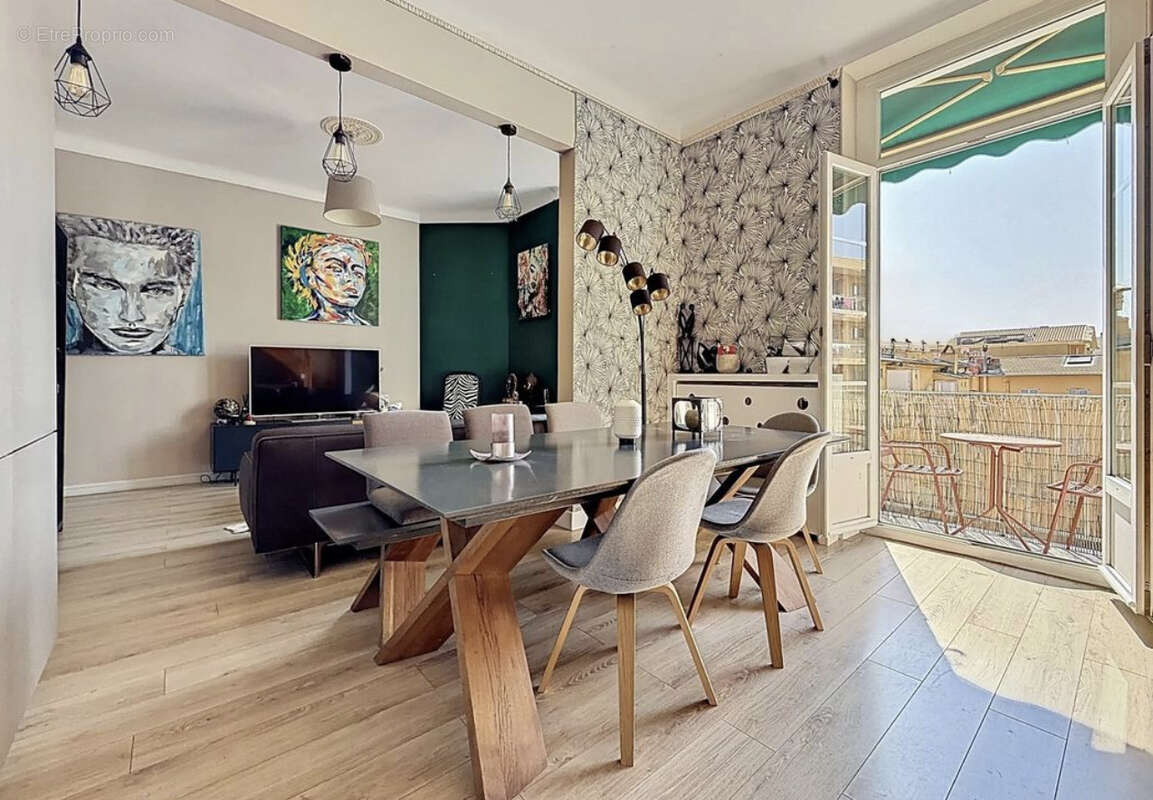 Appartement à MARSEILLE-6E