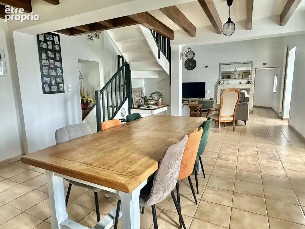 Maison familiale de plain-pied avec piscine, grand garage et potentiel d'agrandissement - photo 4