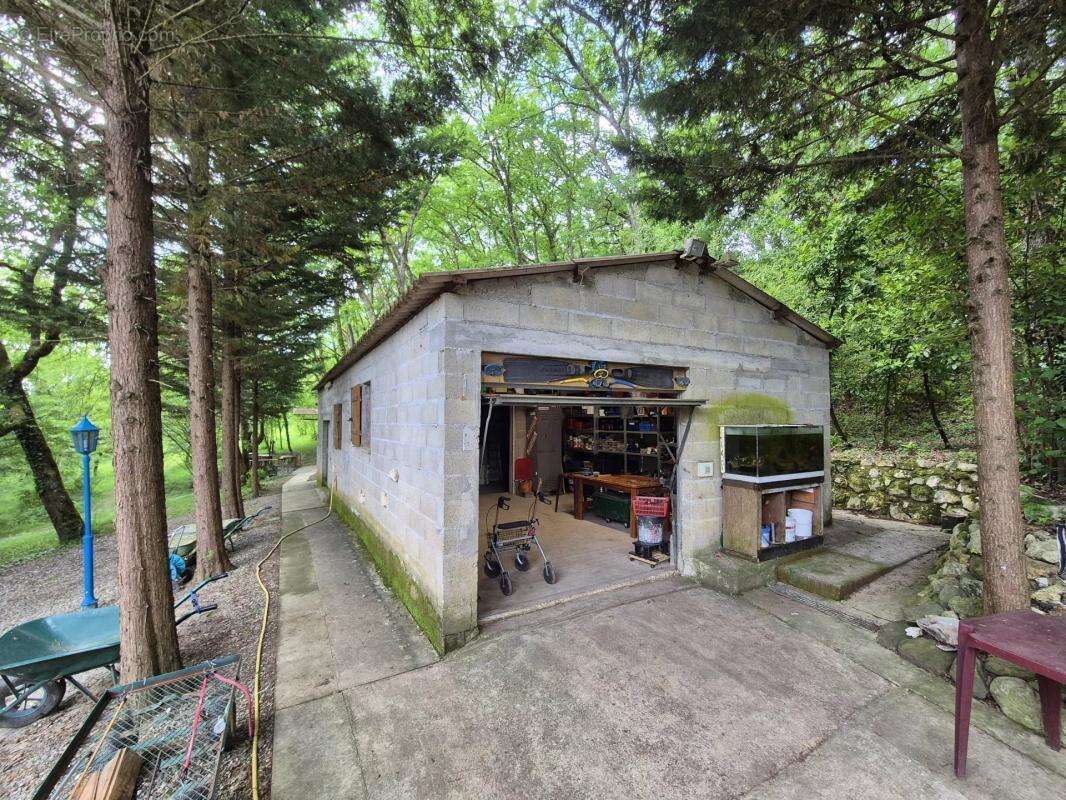 Maison à MONTAUT-LES-CRENEAUX