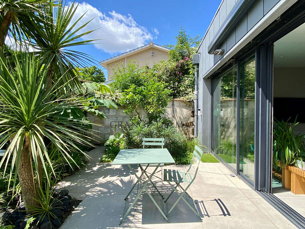 Maison de plain pied rénovée avec jardin - TALENCE - photo 7
