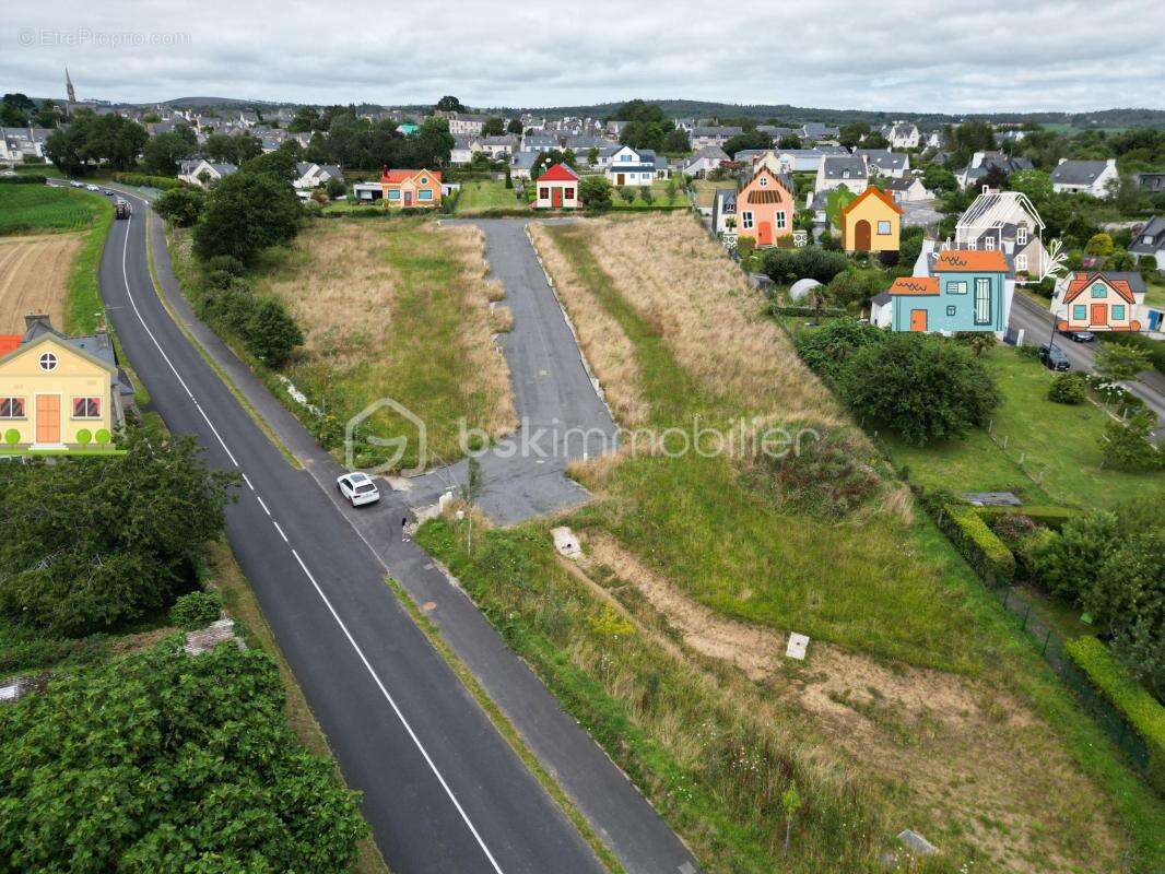 Terrain à PLOMODIERN