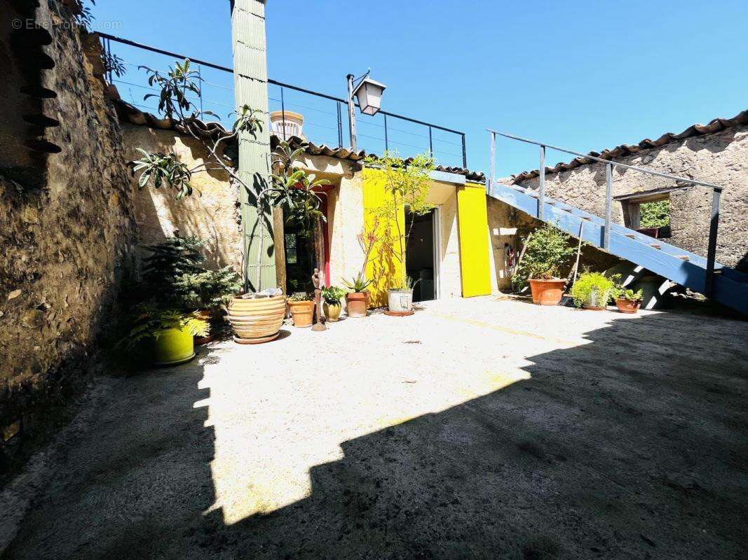 Maison à GOUDARGUES