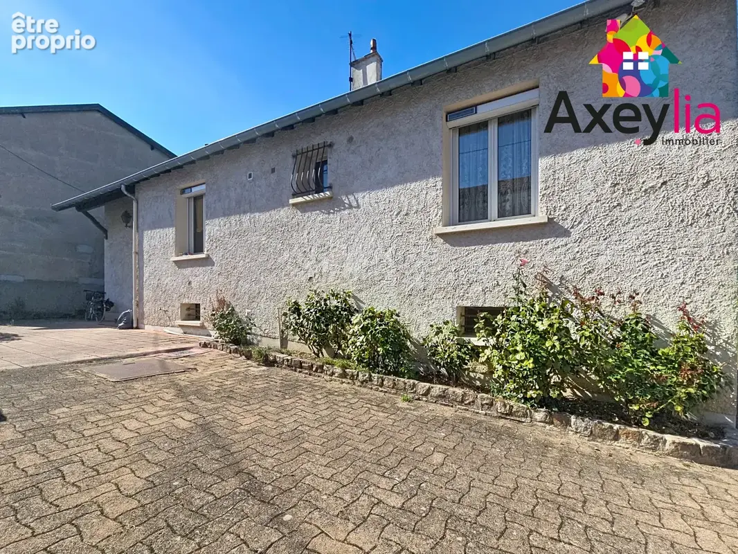 A vendre - roanne - maison sur sous sol avec grand garage independant - photo 3