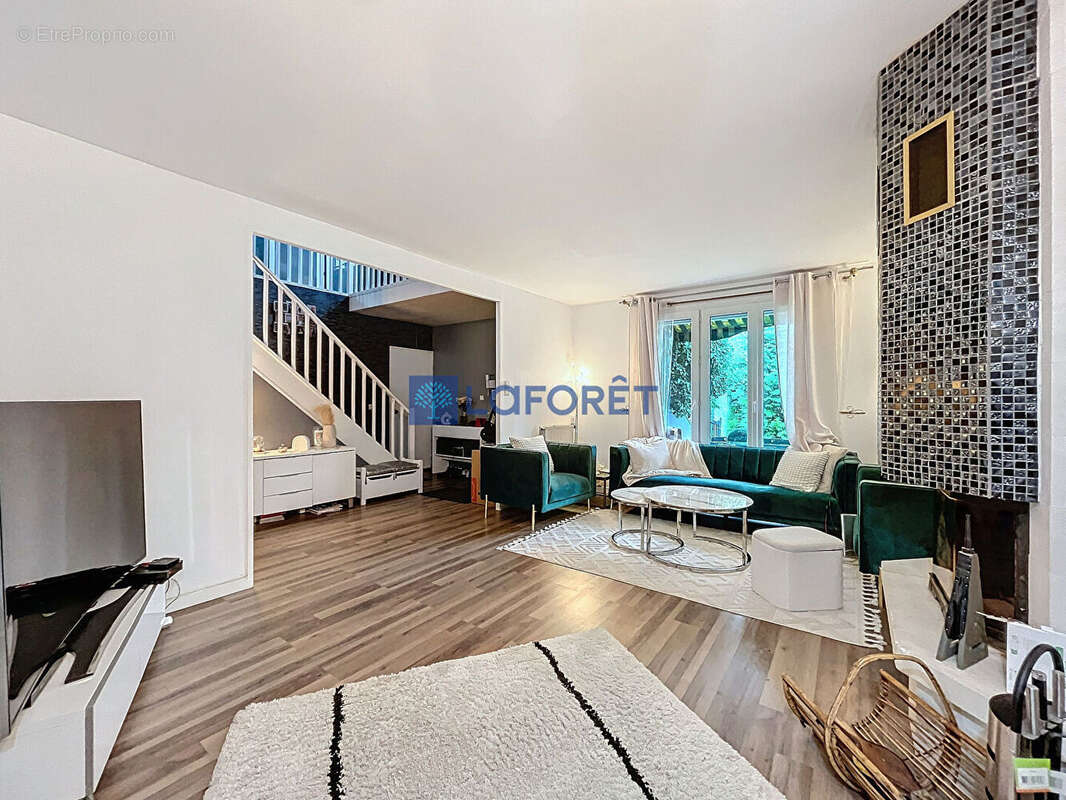 Maison à SAINT-GERMAIN-LES-CORBEIL