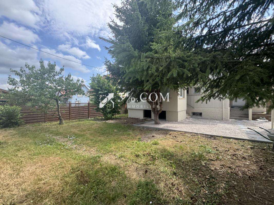 3%COM Belle maison avec dépendance et jardin - photo 13