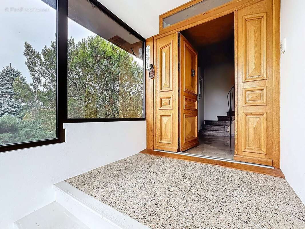 Maison à CHENS-SUR-LEMAN