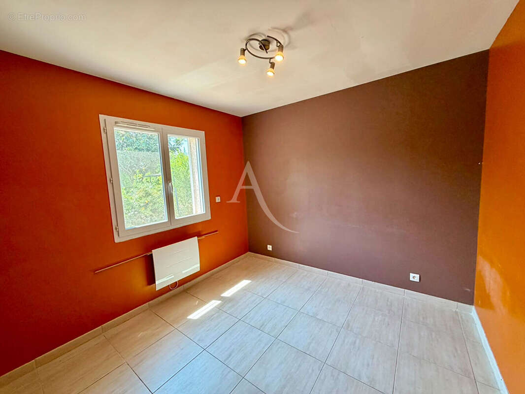 Maison contemporaine de plain-pied de 2014 ? Le confort clé en main ! - photo 11