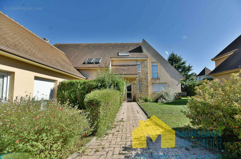 Appartement à BALLAINVILLIERS