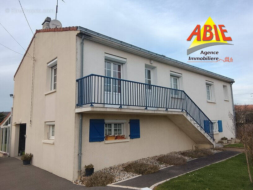 Photo 1 - Maison à AUZAY