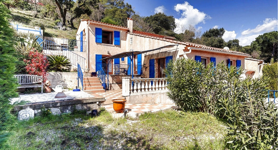 Maison à LA GARDE-FREINET