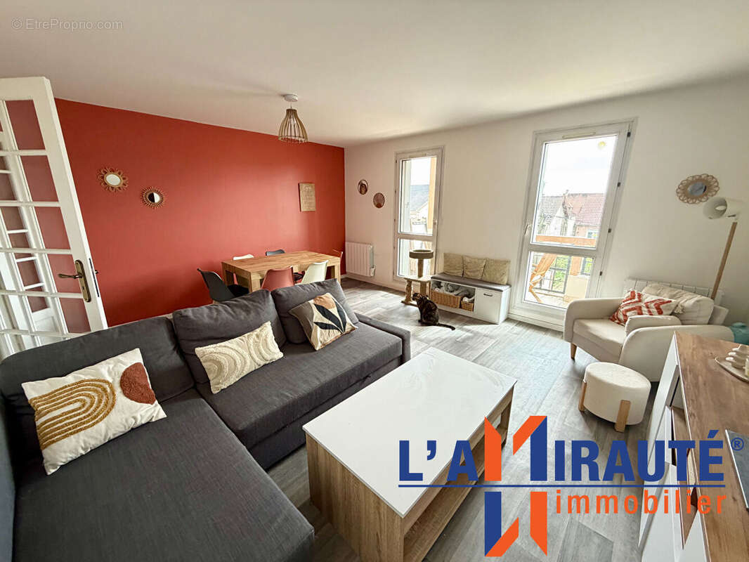 Appartement à SARTROUVILLE
