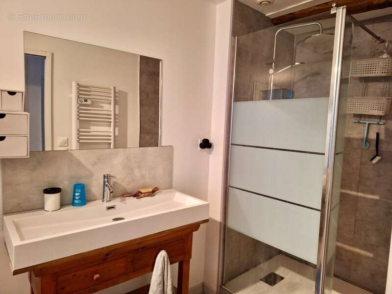Maison à vendre en pierre 5 pièces, rénovée avec charme en plein cœur de Puylaroque (82) - photo 8