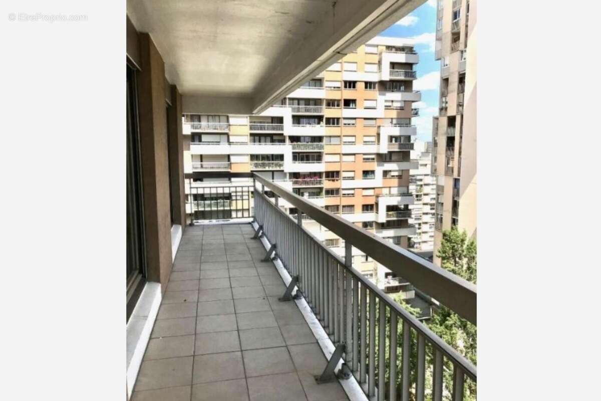 Appartement à PARIS-19E