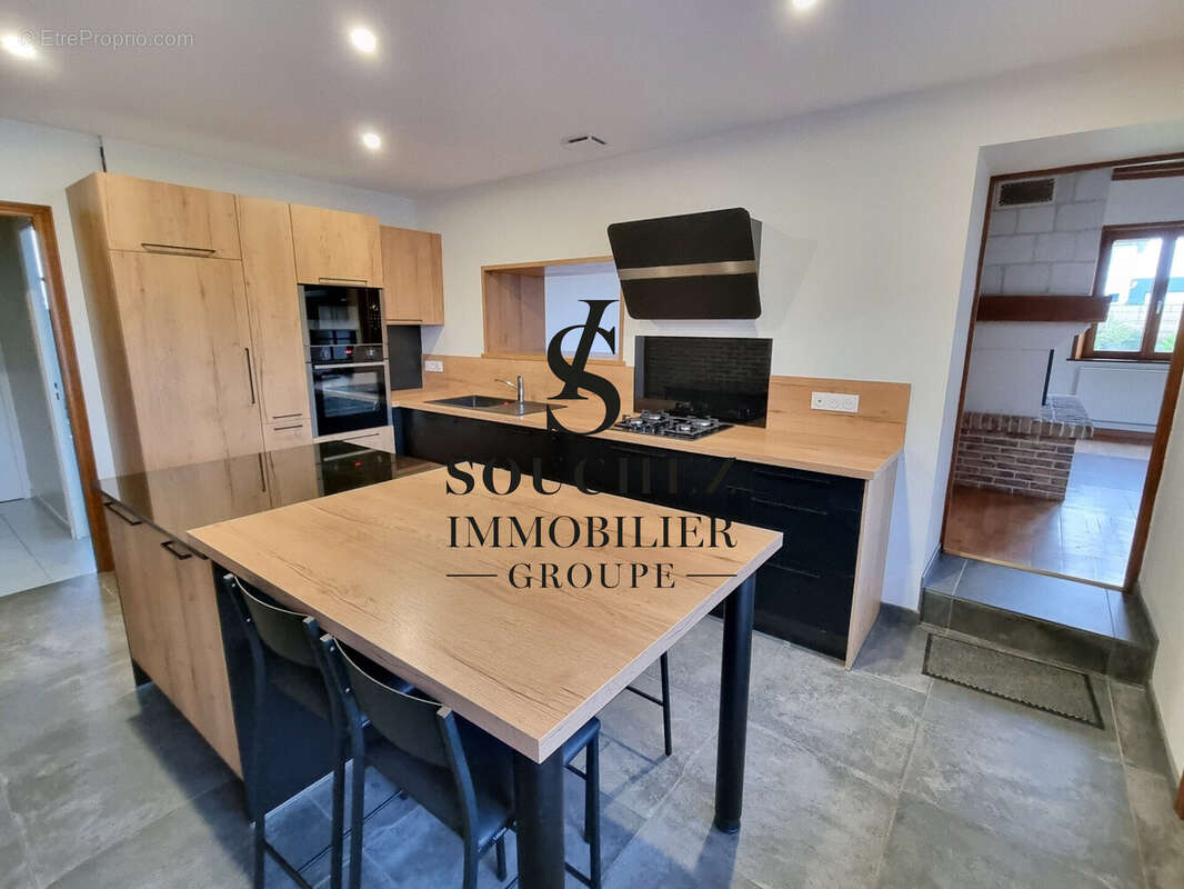 Maison à LATTRE-SAINT-QUENTIN