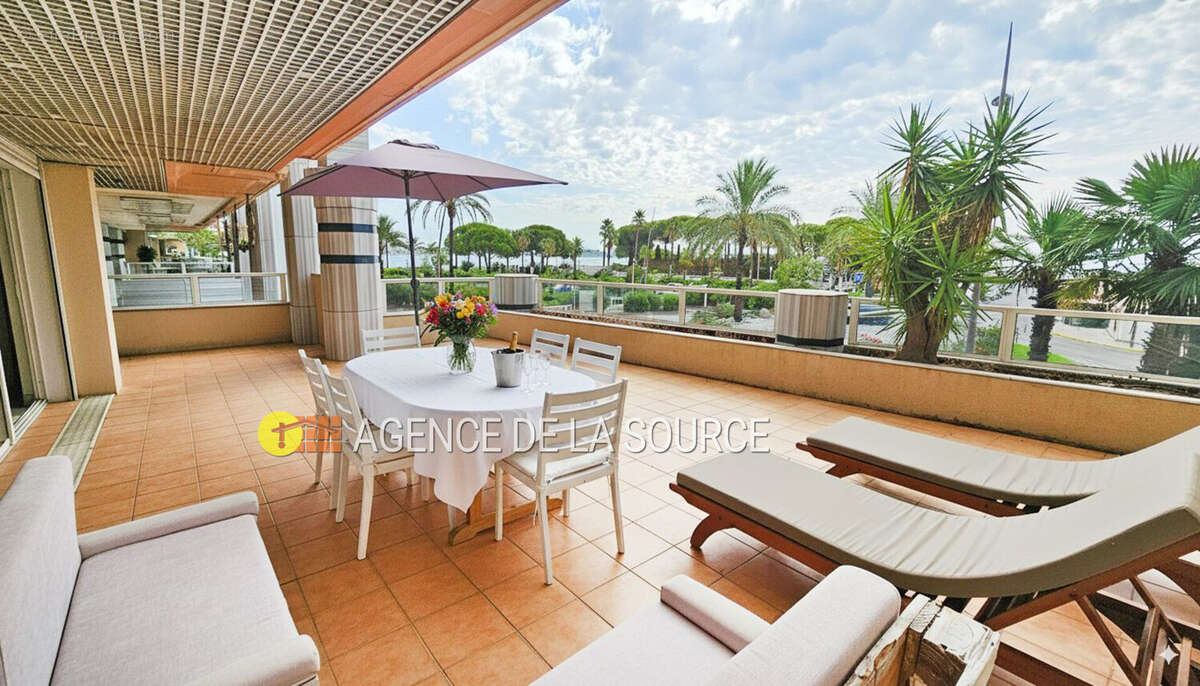 Appartement à VALLAURIS