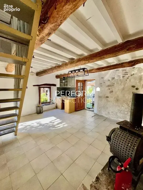 SAINT LAURENT EN BEAUMONT-Maison avec terrasse et cave - photo 12
