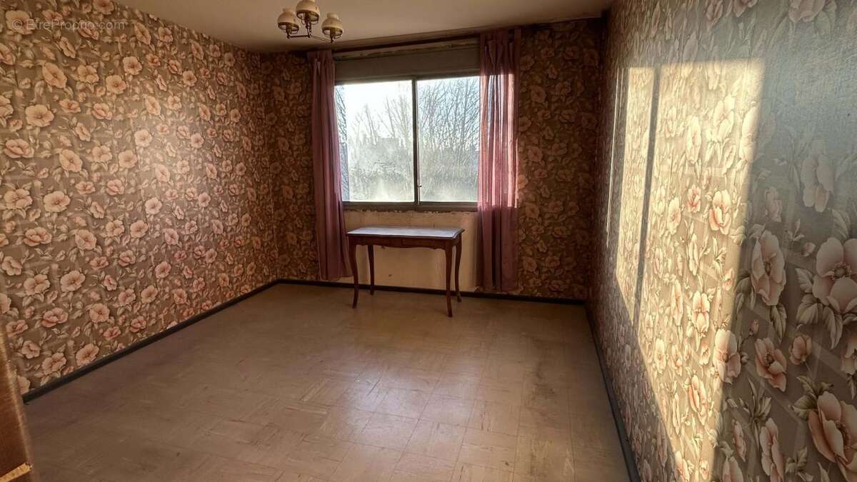 Appartement à DECINES-CHARPIEU