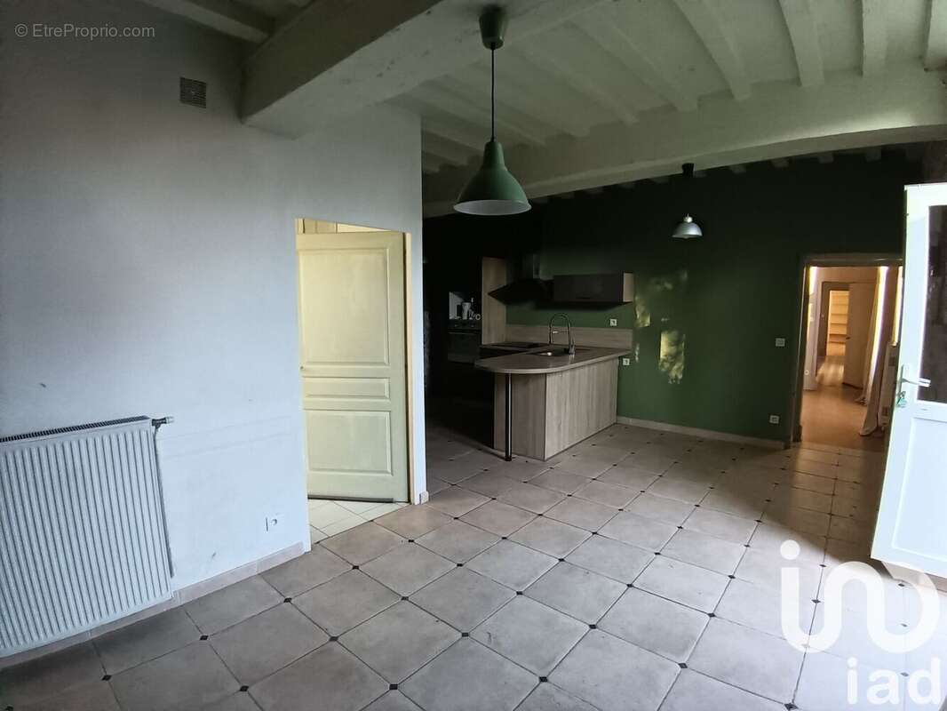 Maison 210 m² à Brion-Pres-Thouet  - photo 6