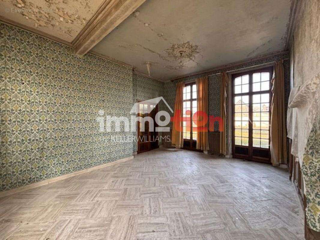 Maison à FEUQUIERES-EN-VIMEU