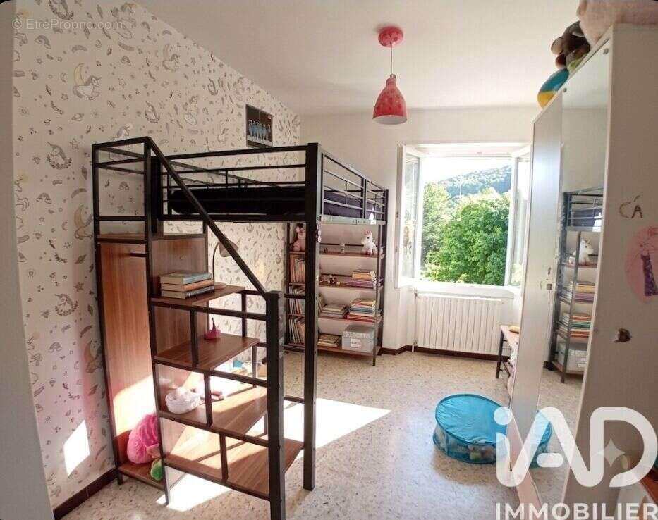 Maison 155 m² à Faucon  - photo 8